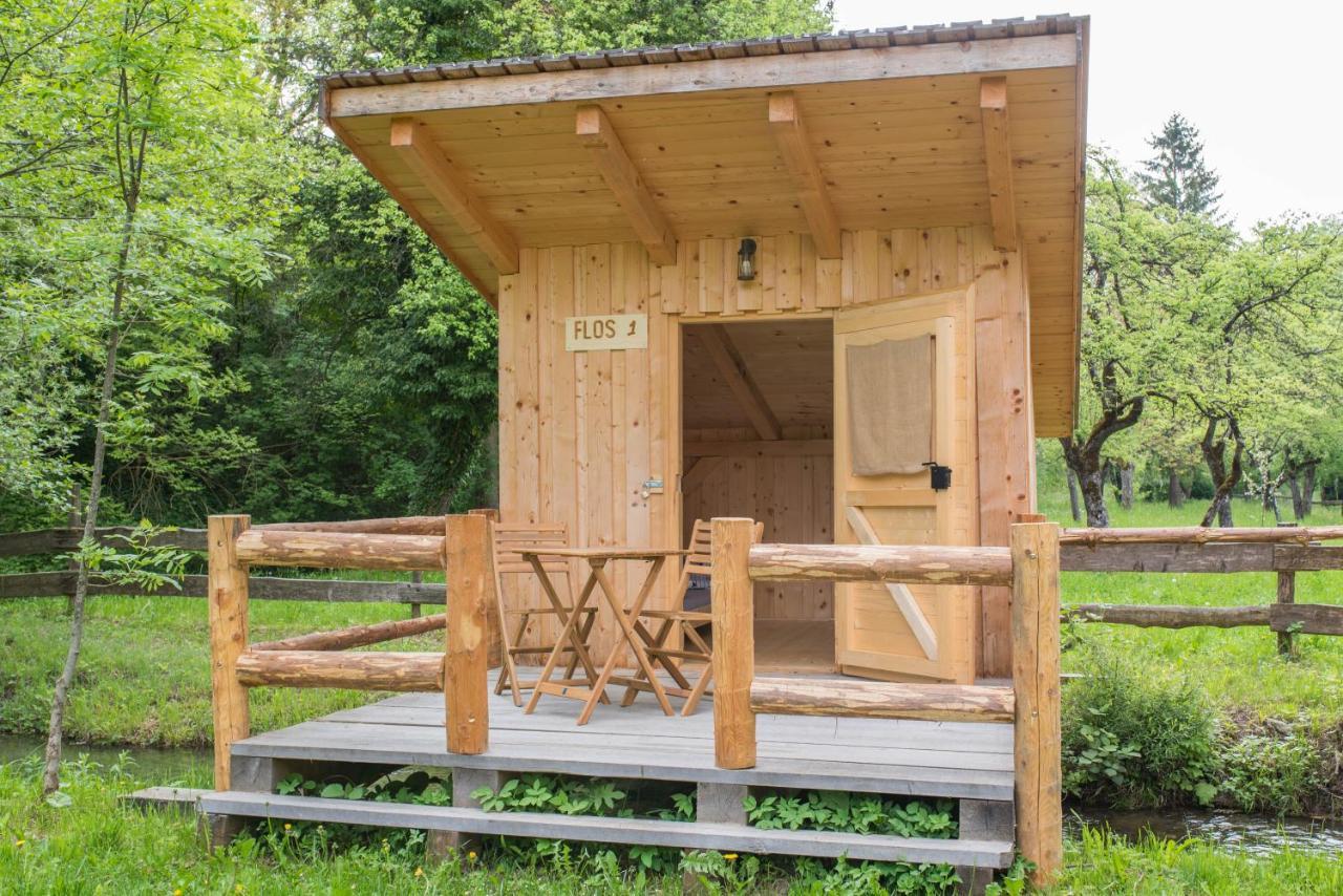 Kamp Na Otoku - Ljubno Ob Savinji 호텔 외부 사진