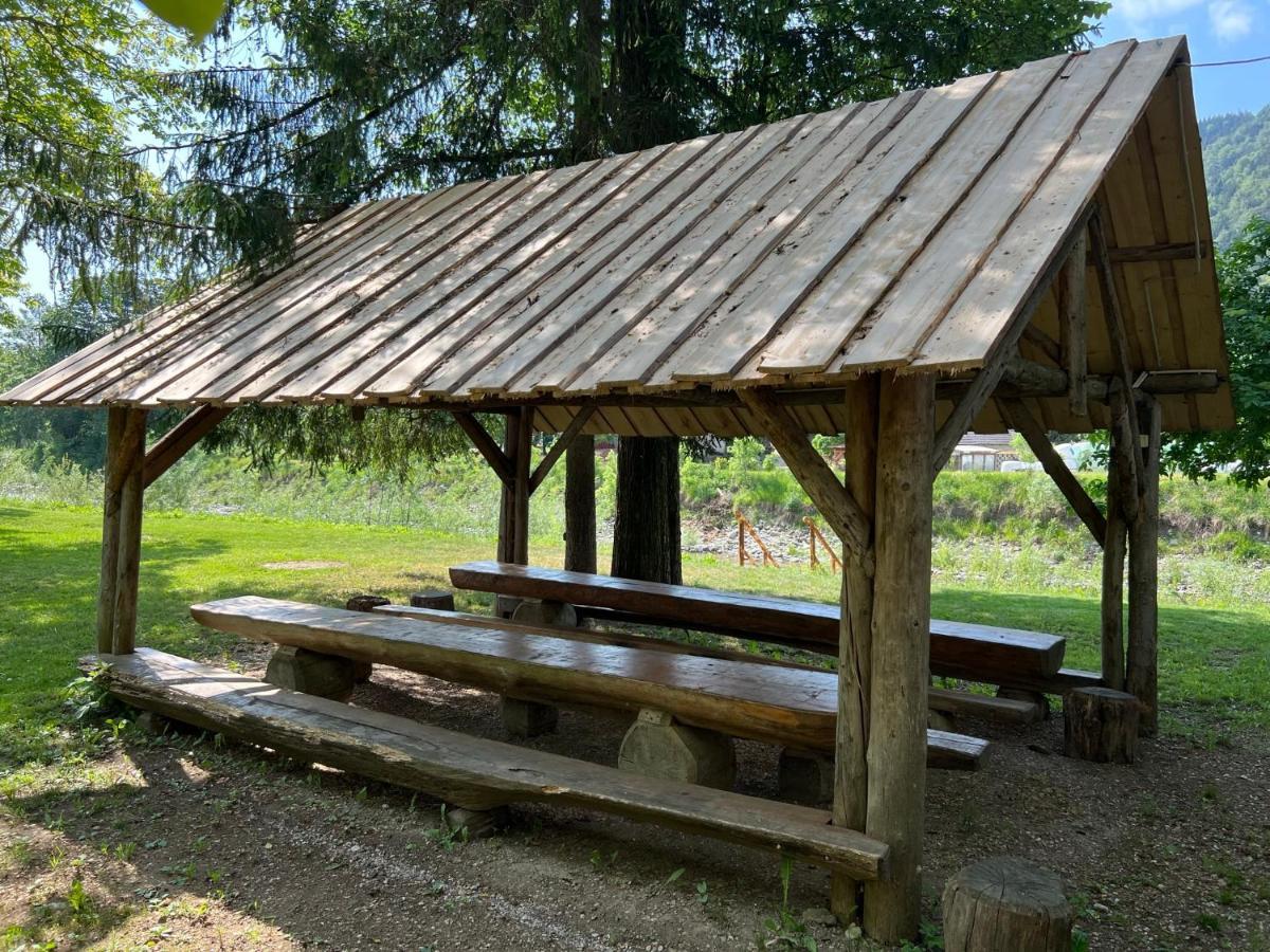 Kamp Na Otoku - Ljubno Ob Savinji 호텔 외부 사진